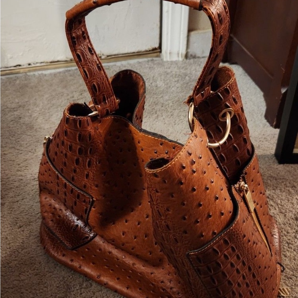Stylish Tan Women's purse - Picture 4 of 7